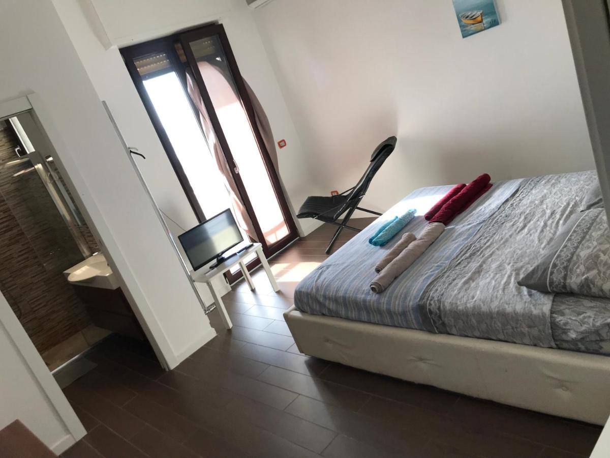 Gaudio B&B Bari Bagian luar foto